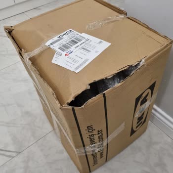 Müşterisinin Sipariş Kutusunu Mahveden Aras Kargo