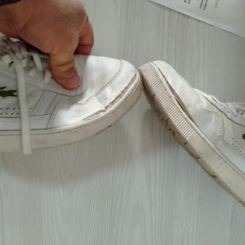 Occasion Mağazasından Aldığım Lacoste Ayakkabı Bir Buçuk Ayda Yırtıldı