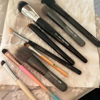 Nascita Makyaj Fırçası Yıkayınca Eridi