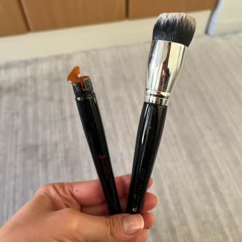 Nascita Makyaj Fırçası Yıkayınca Eridi