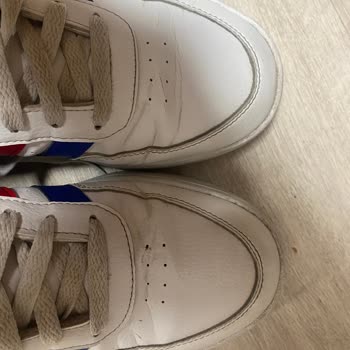 Sporjinal Adidas Ayakkabı Çatlaklar Oluştu