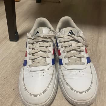 Sporjinal Adidas Ayakkabı Çatlaklar Oluştu