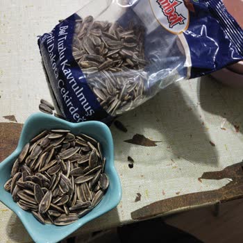 BİM Simbat Çekirdekten Böcek Çıktı