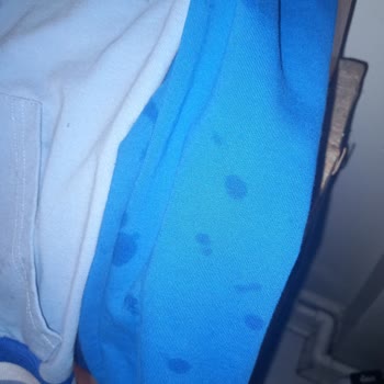 Bosch Marka Çamaşır Makinesi Yağ Lekesi Bırakıyor