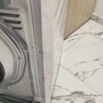 Tütüncü AVM Çamaşır Kurutma Makinesi Hasarlı Çıktı