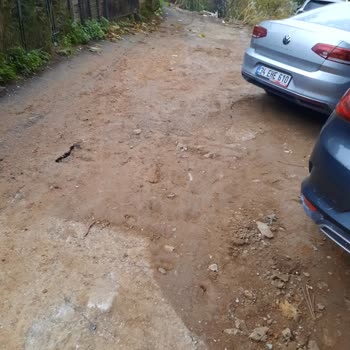 İSKİ'nin Sokak Çalışmaları Sonrası Asfaltlama Bekleyişi
