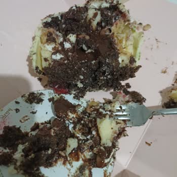 Hacı Bekir Künç Gaziantepli Ümraniye Şubesinde Tatmin Edici Olmayan Pasta Deneyimi