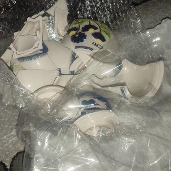 Sürat Kargo Kırılacak Eşya Olmasına Rağmen Kırıldı