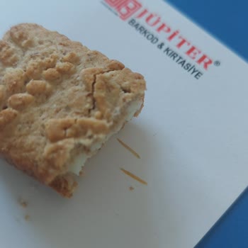 Ülker Ürünün İçinden Çıkan Sivri Çubuklar