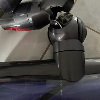 Dyson Başlık Kırılması V8