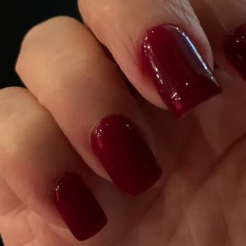 Eylül Öztürk Nail Spa Bahçeşehir Şubesinde Manikür Çok Kötü!