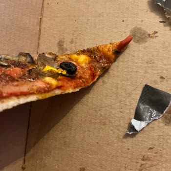 Pizza Hut Nata Vega - Pizza İçinden Kadın Saçı Çıkması - Getir Ayıbı