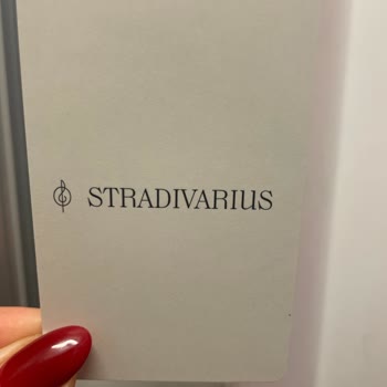 Stradivarius Memnuniyetsizlik! Asla Yakışmadı
