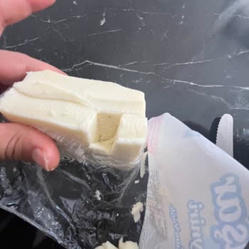 İçim Kaşar Peynirinde Yabancı Cisim Çıkması