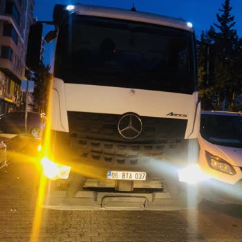 Seyhan Belediyesi Çöp Arabası Ve Çalışanlar Hakkında