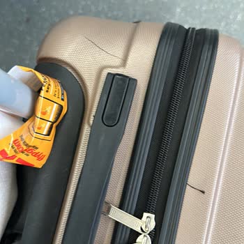 Havasak Şoförün Düzensizce Valizleri Yerleştirmesiyle Valizim Düşerek Kırıldı