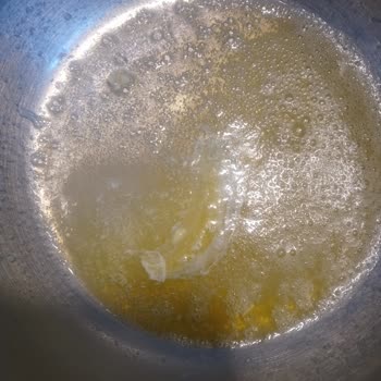 Migros Tereyağı 1 Kg İçinden Beyaz Bir Şeyler Çıktı