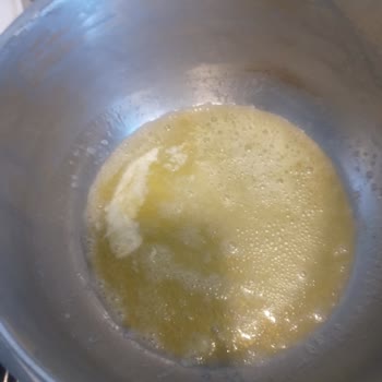 Migros Tereyağı 1 Kg İçinden Beyaz Bir Şeyler Çıktı