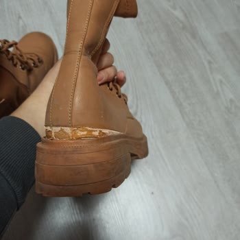 Nine West Botumun Alt Kısmı Attı