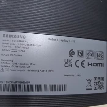 Samsung Monitör Ayağının Vidasının İçeride Olması