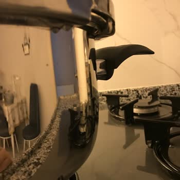 Amboss Düdüklü Tencere Kapağının Su Sızdırması