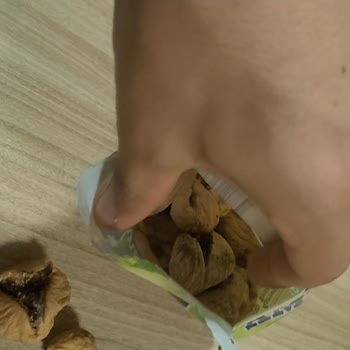 Amigo Küflenmiş Kurtlanmış Kuru İncir