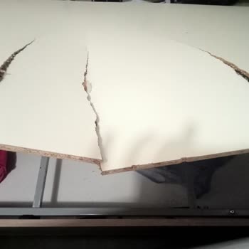 İstikbal Adı Altında Kağıt Gibi Baza