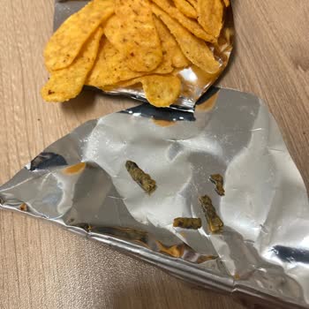 Patos Yemekhanede Satılan Cipste Şaşırtıcı Bulgu