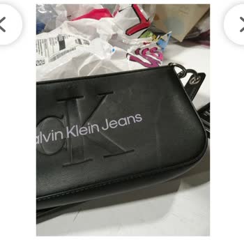 Calvin Klein Ürünlerinizin Arkasında Durun