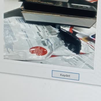 Aras Kargo Kutum Açılmış Ve İçi Boşalmış!