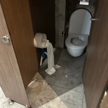 Kağıthane Axis AVM Tuvalet Sorunu