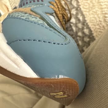 Bursa As Outlet Bulldozer Orijinalliği Şüpheli Ayakkabı Satışı