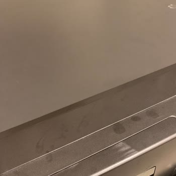 Beko İnox Çamaşır Makinesi Renk Atması