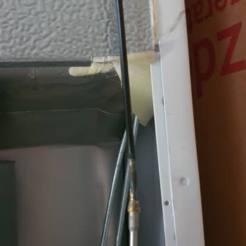 Altus Dondurucunun Motor Bölümünün Tavan Kısmında Darbe İzleri Var