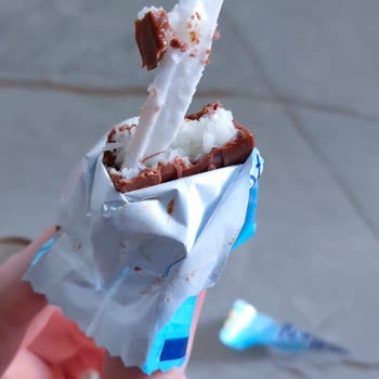 BİM Plastik Parça Çıkan Waff Star Hindistan Cevizi