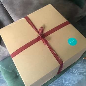 Yurtiçi Kargo Koli İçinden Bazı Ürünler Alınarak Müşterime Eksik Teslimat Yapılmış.