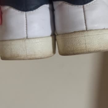 FLO Ayakkabı Garantiye Giden Ayakkabının Değişiminin Olmaması