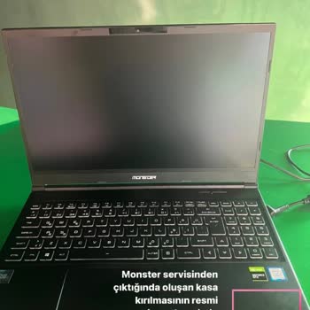 Monster Servisinde Ekran Kırılması