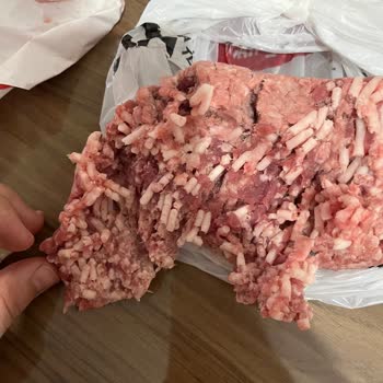 Köfteci Yusuf Kıyma Yerine Yağ Göndermiş