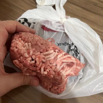 Köfteci Yusuf Kıyma Yerine Yağ Göndermiş