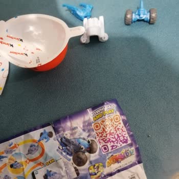 Kinder Joy Sürpriz Yumurtasından Çıkan Oyuncak