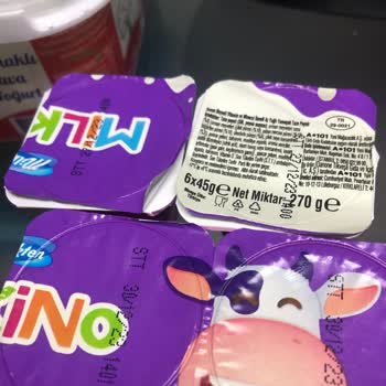 A101 İki Ayrı Tarihli 6 Lı Meyveli Yoğurt Milkten