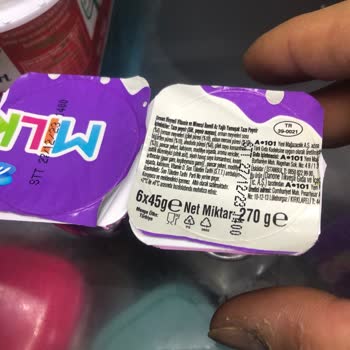 A101 İki Ayrı Tarihli 6 Lı Meyveli Yoğurt Milkten