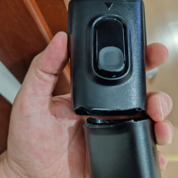 PHILIPS Xc8049 Süpürgenin Teleskopik Borusu Plastik Kısımdan Kırıldı.