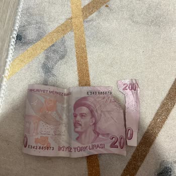QNB ATM'si Paramı Yırttı