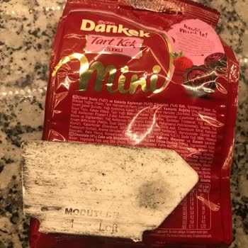 Ülker Dankek Mini İçinden Yabancı Madde Çıktı