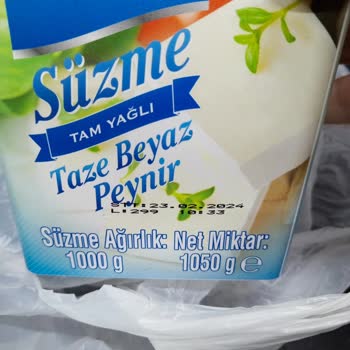 Peynes Peynir Süresi Geçmemiş Peynirde Kötü Koku