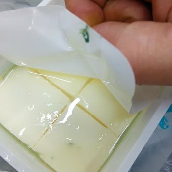 Peynes Peynir Süresi Geçmemiş Peynirde Kötü Koku