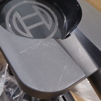 Bosch Sells Refurbished Serie 6 Rechargeable Vacuum Cleaner BCS61113