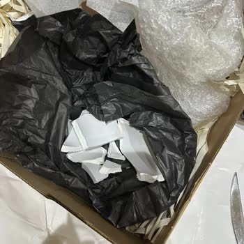 MNG, Kargoları Hoyrat Taşıyor. Kargolar Önleme Rağmen Kırık Gidiyor!